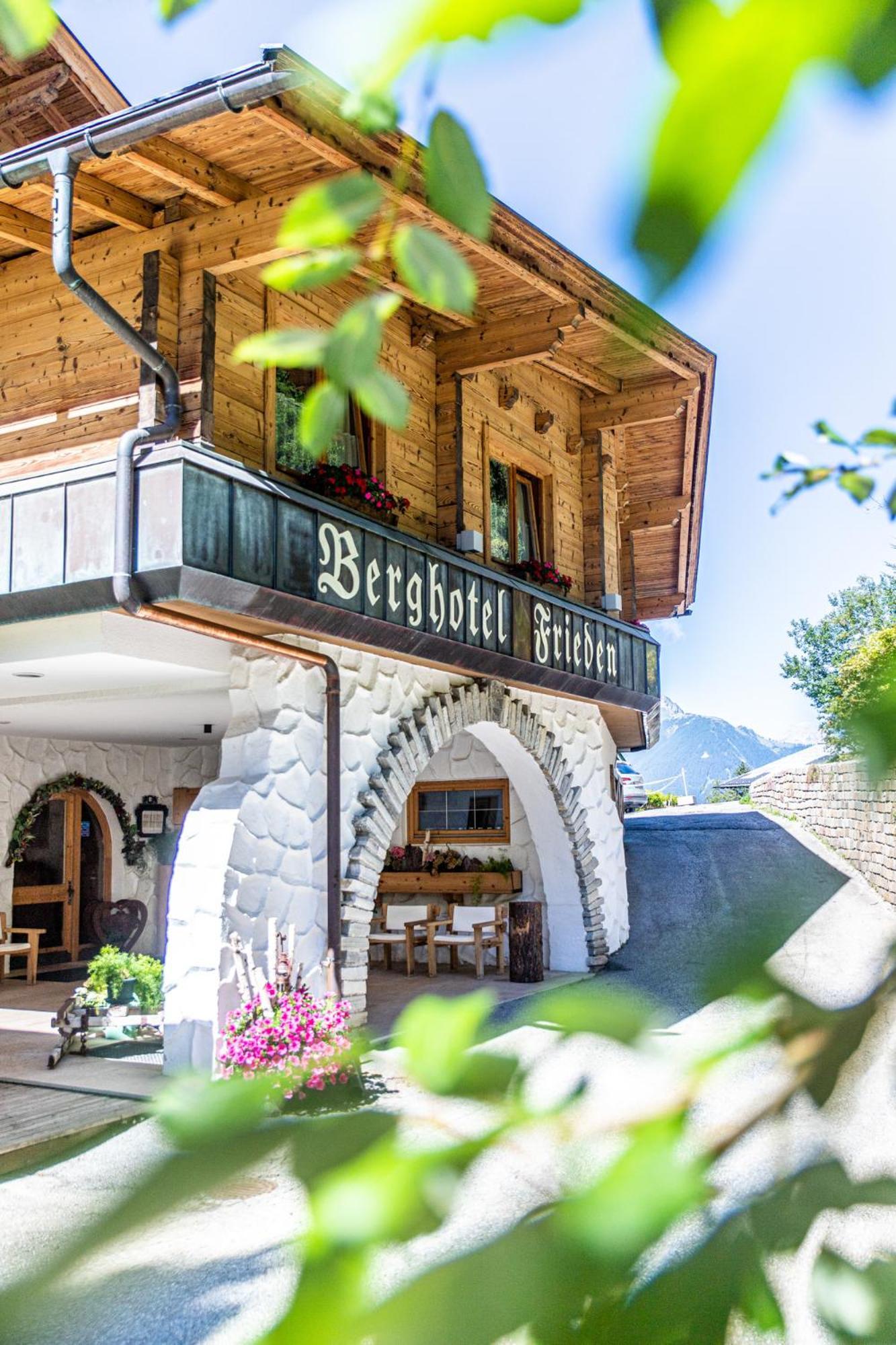 Frieden Das Alpine Panorama Hotel Hochpillberg 외부 사진